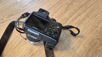 FujiFilm s5700 - 2
