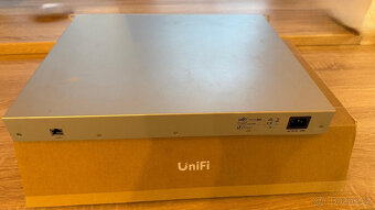 Ubiquiti UniFi Switch US-48-500W (POE) - 2