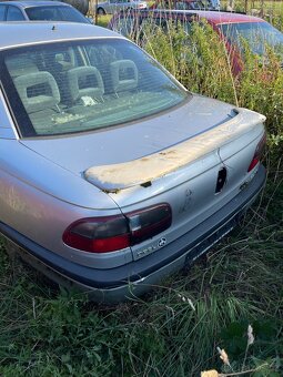 Díly na opel Omega - 2