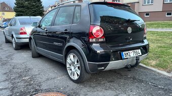 Volskwagen CROSS Polo - 2
