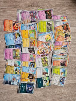 Pokemon karty - Surging sparks - 2