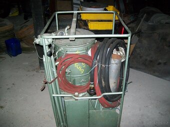 PRODÁM   vojenskou  polní  sprchovací  soupravu  : - 2