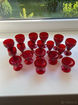 Vintage sada rubínových skleniček - 18 ks - 2