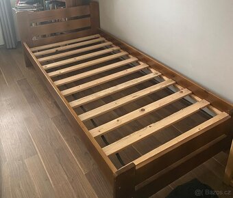 Minimalistická postel z masivu - 2