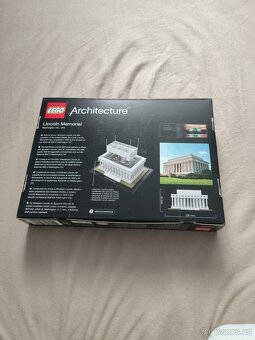 Lego 21022 - 2