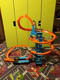 Hot Wheels - Padající věž - 2