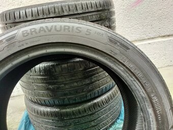 Letní pneu Barum Bravuris 225/45 R17 94 V XL - 2