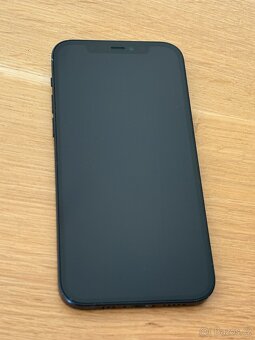 Apple iPhone 12 - 128 GB - černý - 2