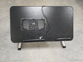 stolek na notebook. - 2