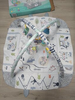 Dětská podložka s hrazdou - 2