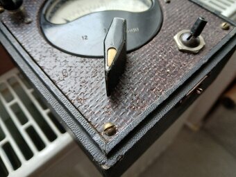 Měřící přístroj - Voltmetr - 2