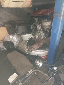 Prodám různé díly z VW TRANSPORTER T5 - 2