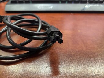 Napájecí kabel IEC C5 „Mickey Mouse“ 230 V - 2