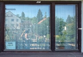 Dřevěná starší zdvojená okna - 2
