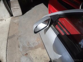 Škoda Octavia 1 přední dveře řidič - 2