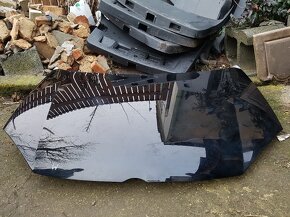 vw golf V krátký i var dveře, kapota LC9 černá, LA7W stř. - 2