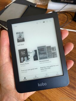 Čtečka knih Kobo Clara HD + obal (Ebook reader) - 2