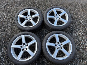 Alu orig letni sada Volkswagen 5x112 7,5J ET50 225/45 R17 - 2