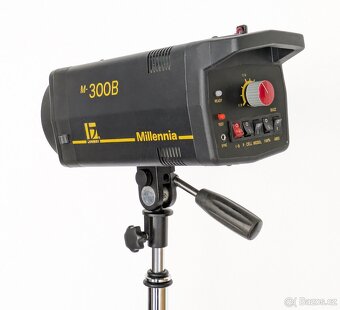 Studiový blesk 300Ws - 2