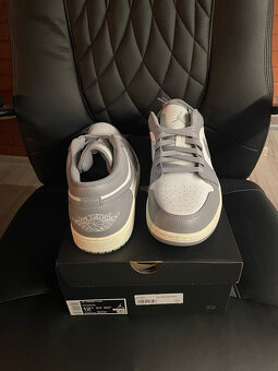Air Jordan 1 Low Vintage Stealth Grey - 2