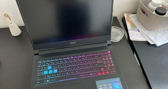 Herní notebook RTX 4060 - 2