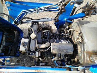 Solis 20 s předním nakladačem - 2