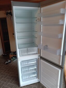 Kombinovaná lednice s mrazákem - 2