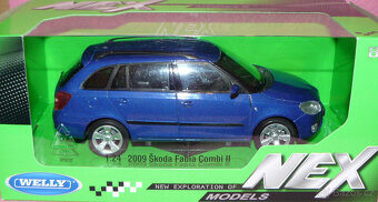 Škoda Fabia Combi II 1:24 WELLY - MODRÁ - 2