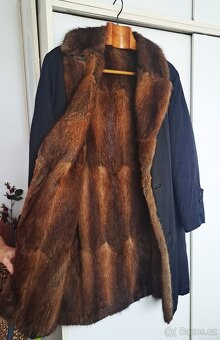 Prodám 3/4 pánský kabát - bizamové hřbety - 2