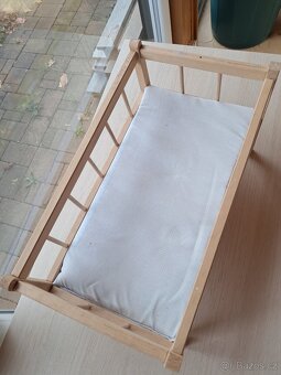 Dřevěná postýlka - 2