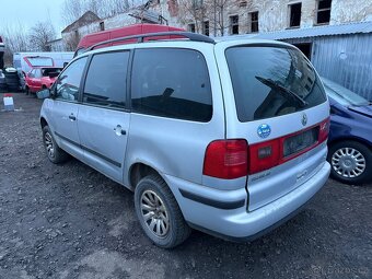 Rozprodám na díly VW Sharan 2.0i - 2