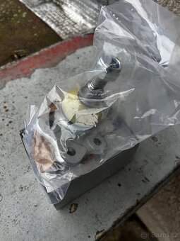 Čep ramene řízení Ford / Volvo - 2