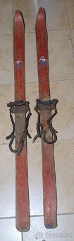 Retro staré dětské lyže - 2