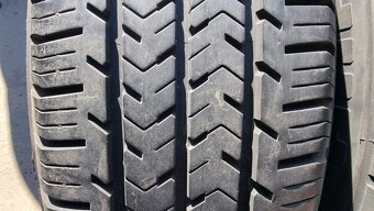 Letní pneu 195/70/15c Michelin - 2