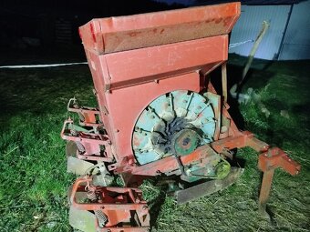 Sazeč brambor - 2