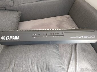 Yamaha PSR SX 600 - 2