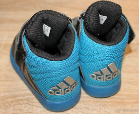 Zánovní chlapecké boty Adidas vel. 22 vysoké a nízké - 2
