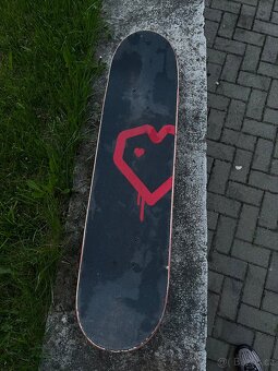 Skateboard Blueprint Spray Heart 8” - 2