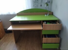 Stůl pro školáka hluboká široká plocha - 2