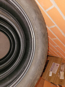 Pneu Falken 225/55 R18 - 2