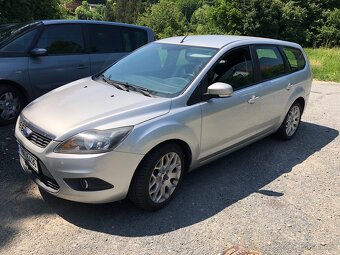 Ford Focus 1,6 i 74 kw - 2
