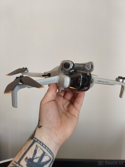Dji mini 4 pro + sada ND, 64gb, kufr, baterie - 2