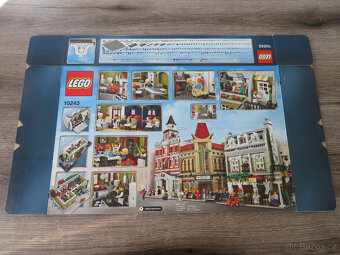 LEGO 10243 Parisian Restaurant - 2