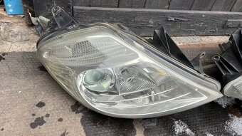 Světla Citroen c8 - 2