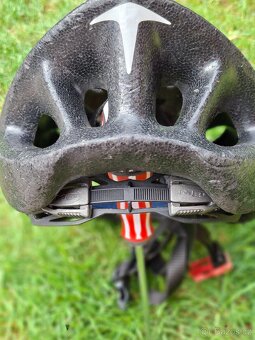 Prodám cyklistickou pánskou helmu Met - 2