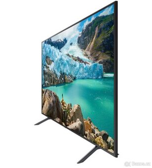 Samsung 43” Smart TV (4K UHD) - 2