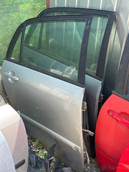 Predám dvere sklo zámok kľučka Toyota Corolla 2002-2007 - 2