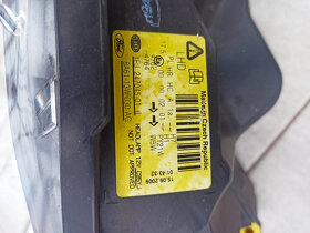 Ford Fiesta rv 2014, 1.0 59KW - světlo LPa PP. - 2