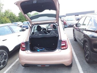 2022 FIAT 500e ICON - BEV, 87kW, baterie 42kWh, odpocet DPH - 2