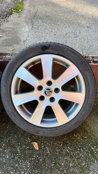 Letní 225/45/17 Borbet 7jx17 5x112 - 2
